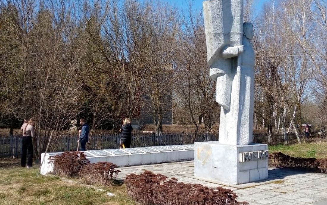 В Сердобском районе к 9 Мая приводят в порядок памятники и воинские захоронения