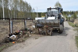 В Пензе вывезли более 2000 кубометров мусора с городских кладбищ