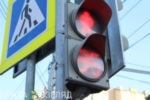 Пензенцы жалуются на нерабочий светофор на улице Терновского