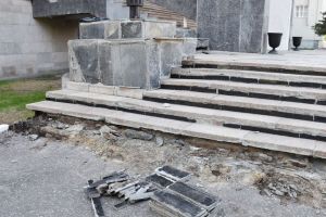 В Пензе закрыли центральный вход в здание городской администрации