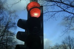 Жители рабочего поселка Мокшан недовольны отсутствием светофора рядом со школой