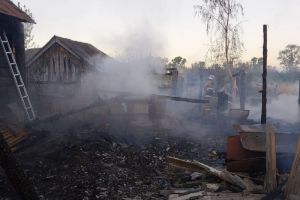 При пожаре в Никольском районе пострадал мужчина