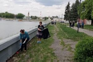 В Пензе прошла уборка в рамках «санитарной пятницы»