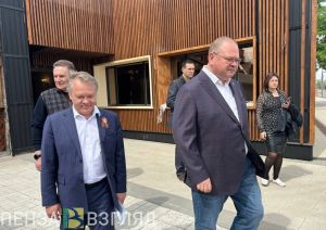 Олег Мельниченко осмотрел участок пензенской набережной после капремонта