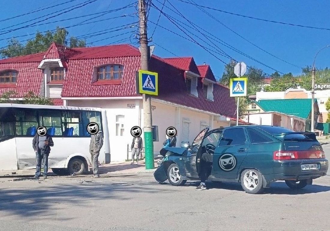 Появилось видео с места ДТП в Пензе на улице Чкалова