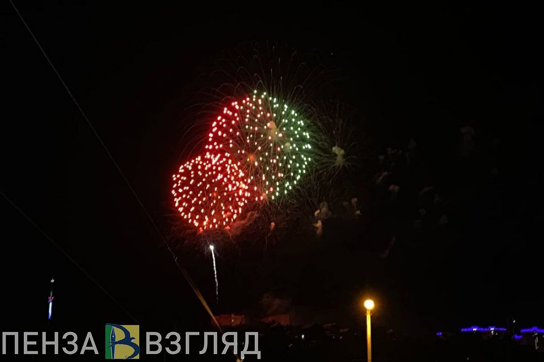 Появились новые видео большого салюта в честь Дня Победы в Пензе