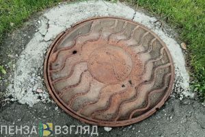 В Пензе молодой человек украл две чугунные крышки от люков