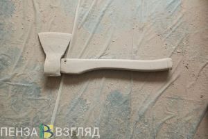 В Пензе мужчина грозил зарубить дочь топором