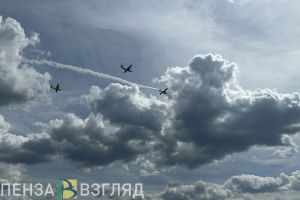 Пензенский Роспотребнадзор рассказал, опасны ли «белые полосы» от самолетов