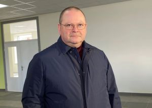 Олег Мельниченко принимает поздравления с юбилеем