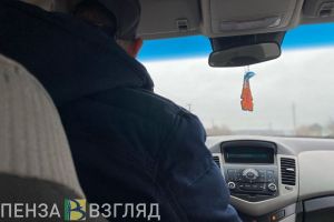 В Кузнецке один молодой человек угнал автомобиль у другого