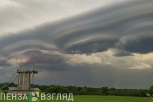Жители Тамалинского района засняли на видео сильный град