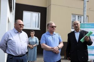 Сергей Степашин и Олег Мельниченко посетили новый жилой комплекс в Пензе