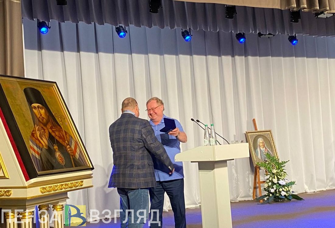 Олегу Мельниченко вручили знак Императорского православного палестинского общества