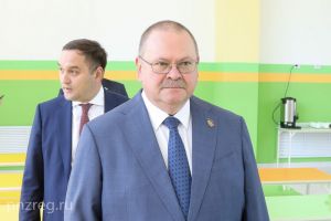 Олег Мельниченко доложил Валентине Матвиенко об открытии новых корпусов в лагере «Юность»