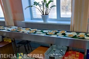 В школьных столовых Спасского района хранилось мясо с неизвестным сроком годности