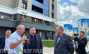Вячеславу Тимченко показали жилой комплекс в Спутнике