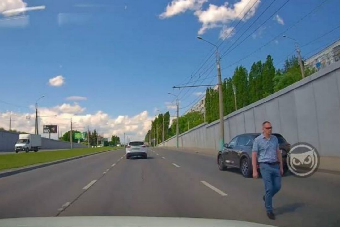 Пензенские водители засняли мужчину, разгуливающего по оживленной проезжей  части