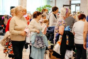 Пензенцы передали гуманитарную помощь 65 эвакуированным в регион семьям