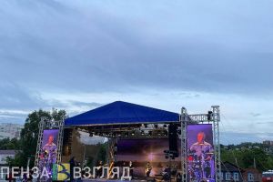 «Выйду ночью в поле с конем....»: пензенцы пели вместе с Николаем Расторгуевым