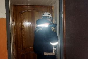 Спасатели помогли пензячке попасть в квартиру и предотвратить возможное возгорание