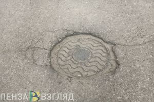 Двое молодых людей в Пензе украли 4 канализационных люка
