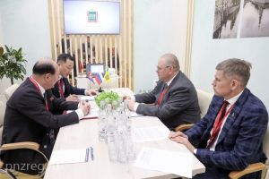 Мельниченко пригласил в Пензенскую область посла КНДР в РФ