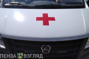 «Скорая помощь» прибыла на место аварии на Нейтральной улице в Пензе