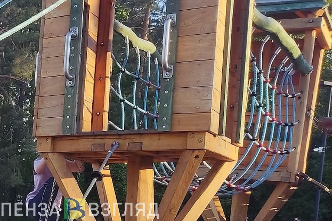 В Пензенской области после вмешательства прокуратуры демонтируют часть детского игрового комплекса
