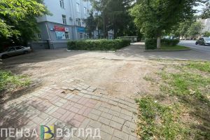 В Пензе до сих пор не отремонтирован тротуар на Советской улице