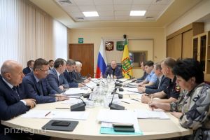 Мельниченко поручил обеспечить своевременный ввод объектов капитального строительства