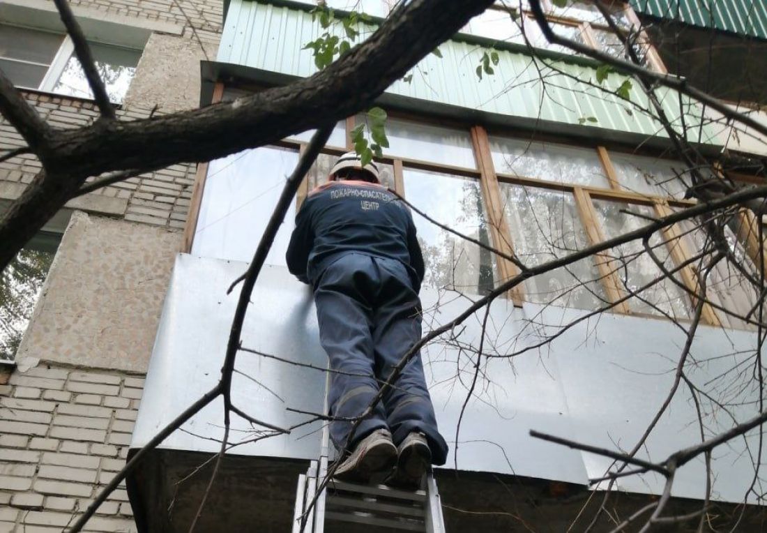 Два ребенка из Пензы оказались запертыми в квартире