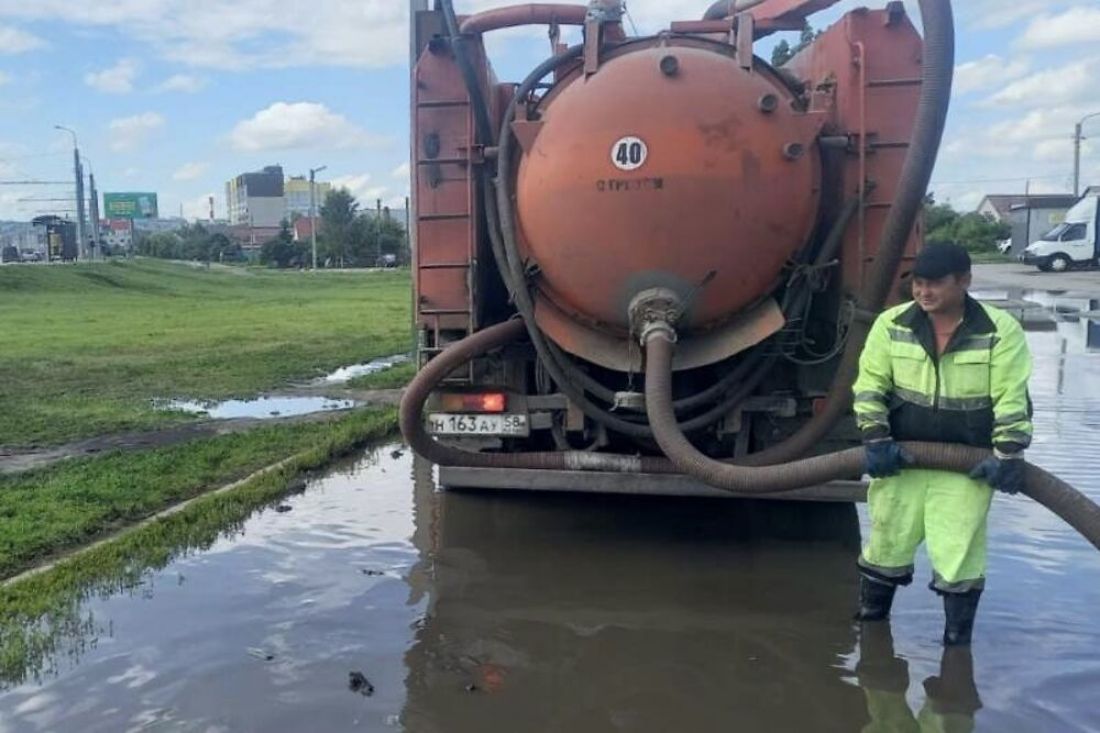 В Пензе продолжают ликвидировать последствия непогоды