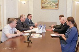 Олег Мельниченко встретился с временным поверенным в делах России в Казахстане Александром Комаровым