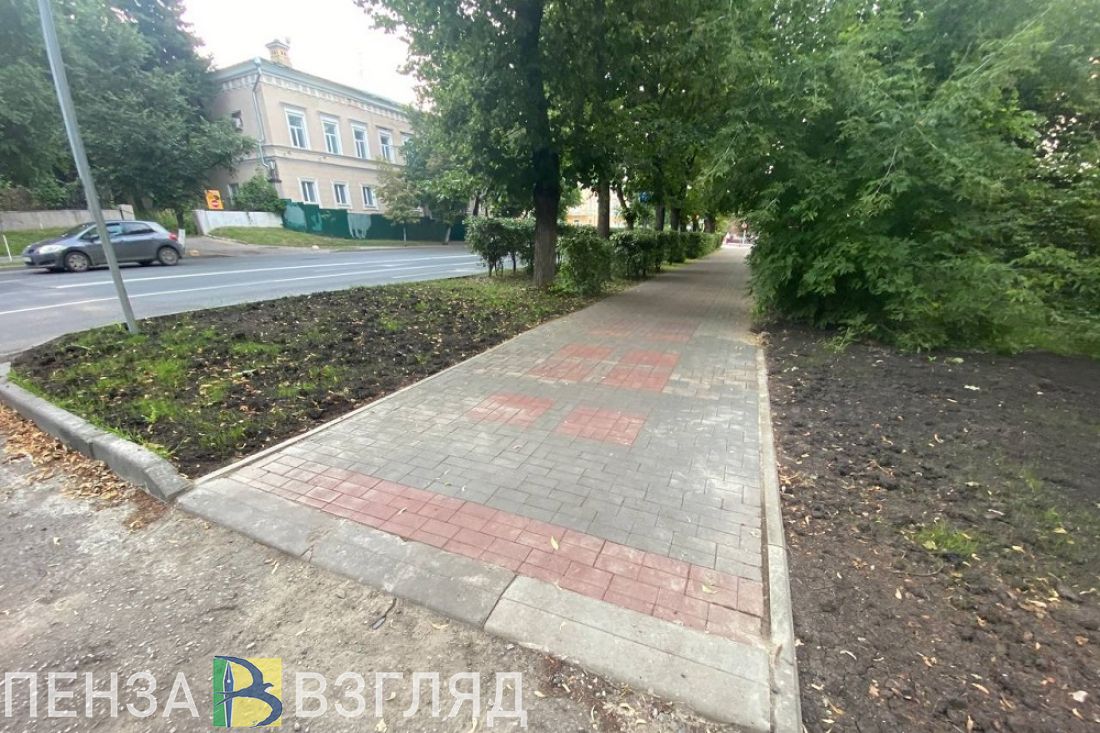 В Пензе провели долгожданный ремонт тротуара на Советской улице