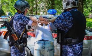 В Пензе задержали буяна, который прорывался в общежитие к женщине