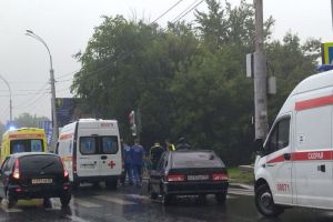В Пензе две скорые и реанимация приехали на место аварии на проспекте Победы