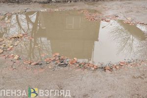 Жители Лунинского района просят установить на одной из улиц водоотводящую трубу