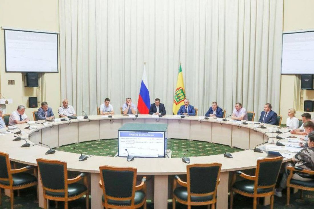 Пензенский губернатор поинтересовался причиной снижения объемов производства лекарств в регионе