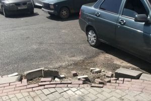 Администрация Пензы прокомментировала разрушение тротуара на Московской улице