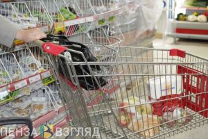 Более 72 миллиардов рублей пензенцы потратили за полгода на еду, напитки и сигареты