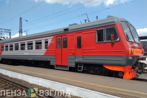 Мельниченко поздравил пензенских работников железнодорожного транспорта