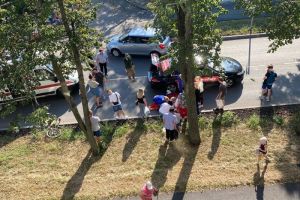 В Заречном скорая приехала на помощь сбитому юному велосипедисту