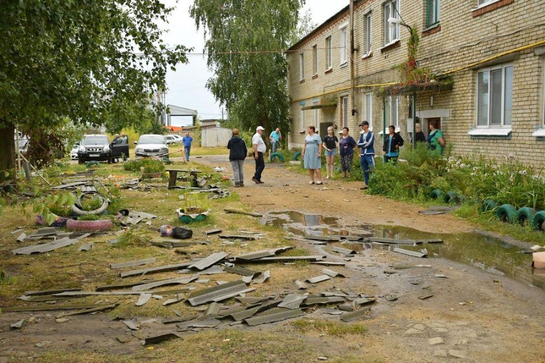 В Лопатино привезли стройматериалы для ремонта пострадавших от ветра зданий