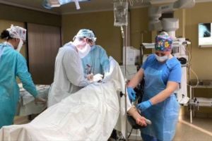 В пензенской больнице успешно провели рискованную операцию для 98-летней пациентки