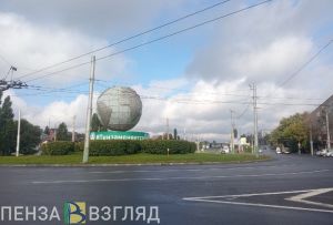 В Пензе монумент «Глобус» готовят к покраске