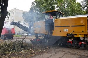 В Пензе благоустраивают зеленую зону возле музыкальной школы №2