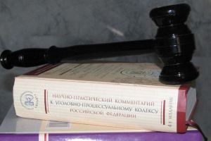 Судебный пристав из Пензы пошла на преступление, чтобы спасти должника