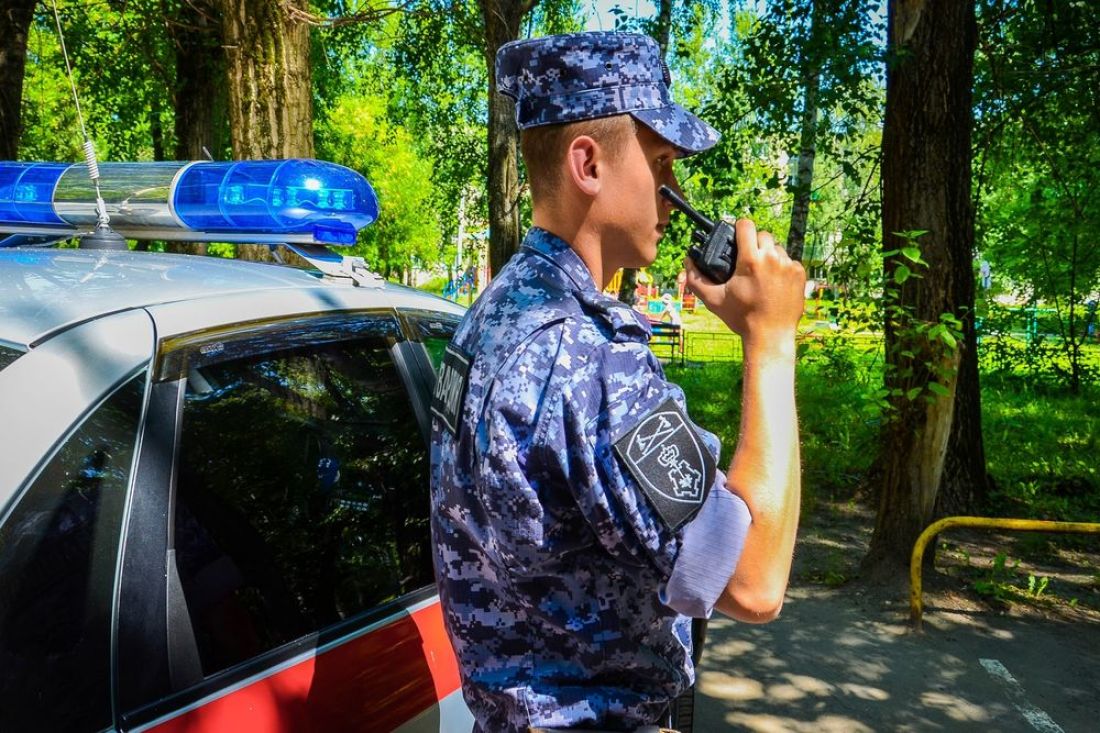 Пьяную в отключке в лесу. Смотреть пьяную в отключке в лесу онлайн