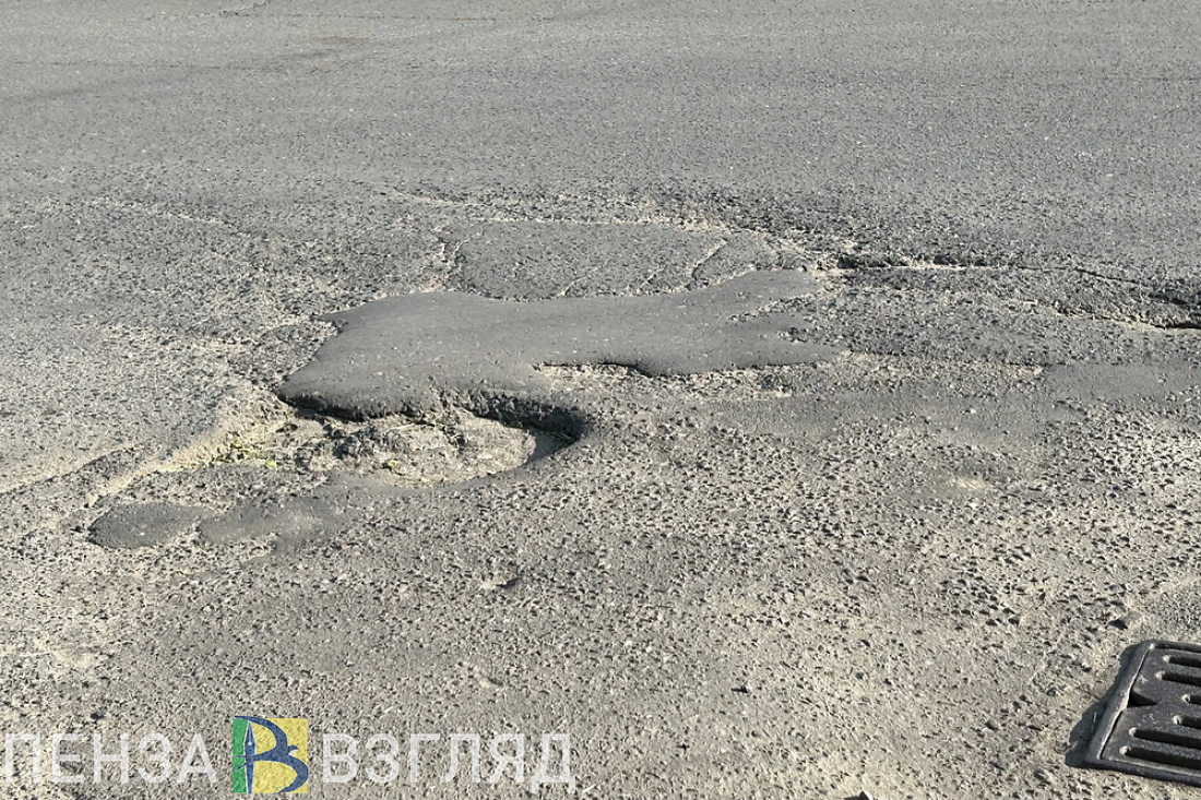 Жители Лунинского района просят отремонтировать проблемную дорогу